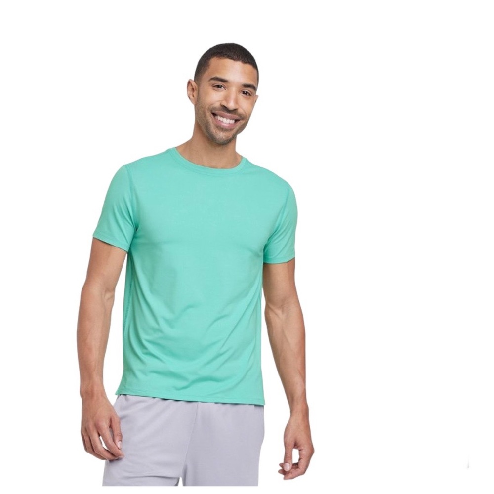 Men’s Short Sleeves Green Performance Shirt Size Small
